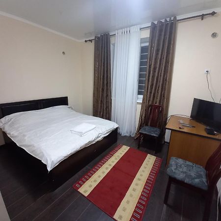 Adi Hotel Biškek Exteriér fotografie