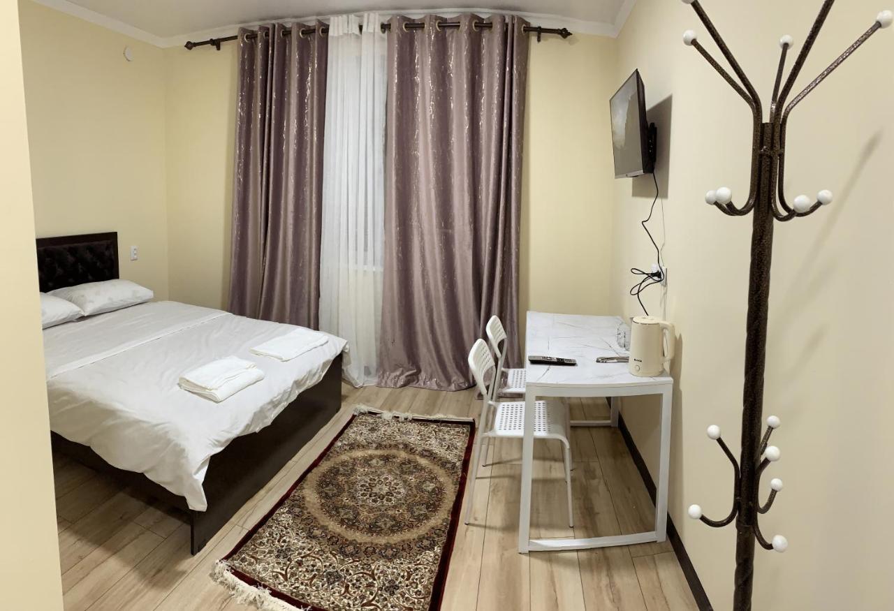 Adi Hotel Biškek Exteriér fotografie